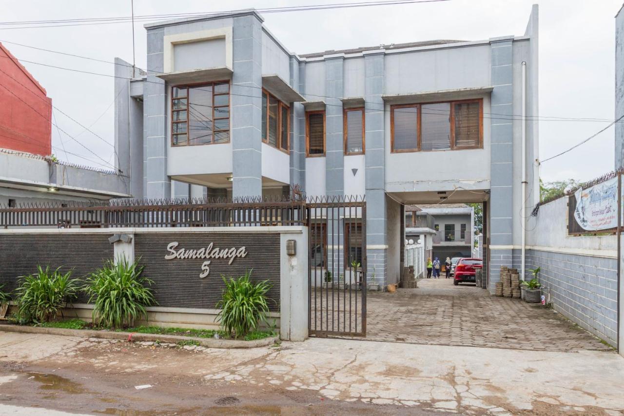 Hotel Reddoorz Near Jatinangor Town Square Exteriér fotografie