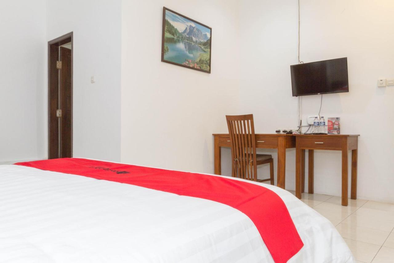 Hotel Reddoorz Near Jatinangor Town Square Exteriér fotografie