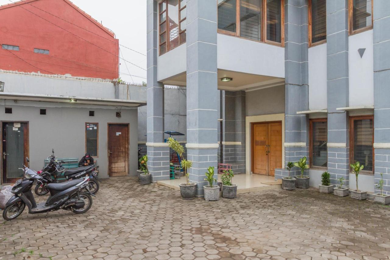 Hotel Reddoorz Near Jatinangor Town Square Exteriér fotografie