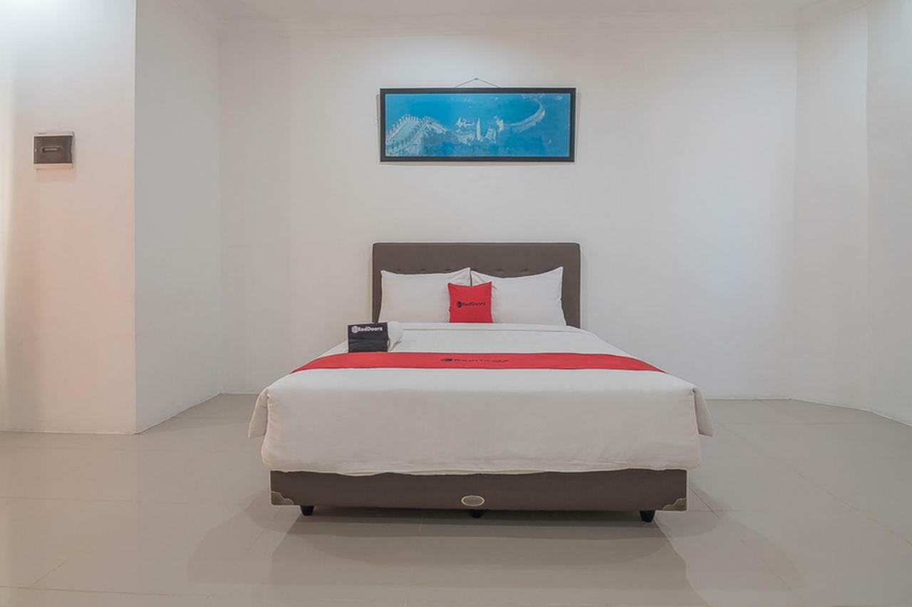 Hotel Reddoorz Near Jatinangor Town Square Exteriér fotografie