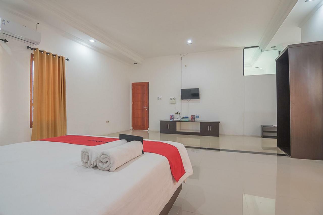Hotel Reddoorz Near Jatinangor Town Square Exteriér fotografie
