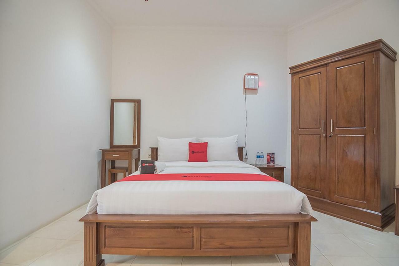 Hotel Reddoorz Near Jatinangor Town Square Exteriér fotografie