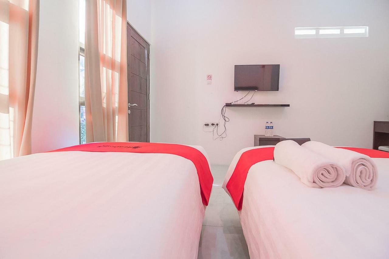 Hotel Reddoorz Near Jatinangor Town Square Exteriér fotografie
