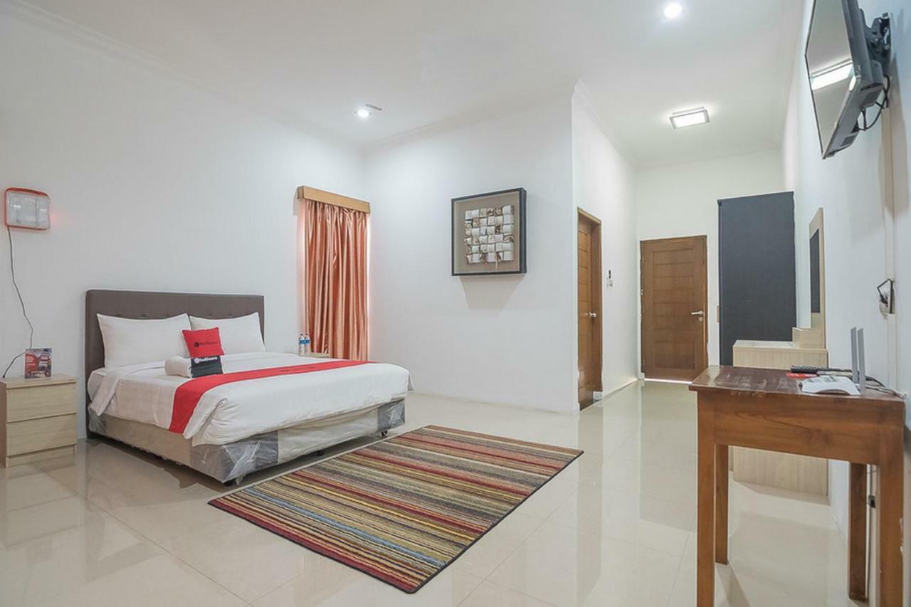 Hotel Reddoorz Near Jatinangor Town Square Exteriér fotografie