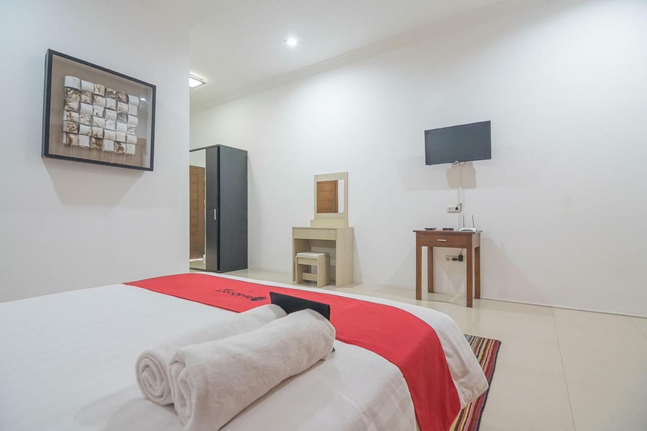 Hotel Reddoorz Near Jatinangor Town Square Exteriér fotografie